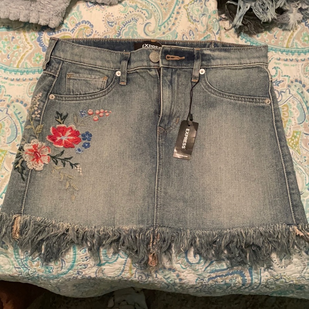 NWT express denim embroidered skirt